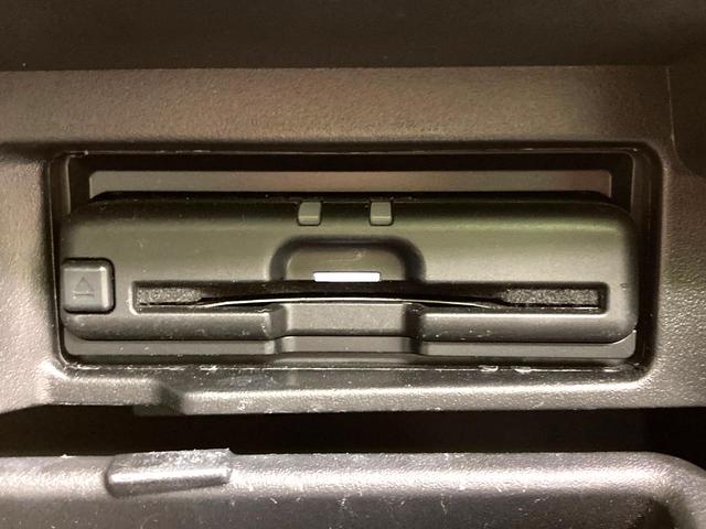 セレナ ｅ－パワー　ハイウェイスターＶ　純正１０型ナビ　全周囲カメラ　後席モニター　両側電動スライドドア　衝突軽減　プロパイロット　ＥＴＣ　ＢＳＭ　デジタルインナーミラー　前席シートヒーター　リアオートエアコン　革巻きステアリング（48枚目）