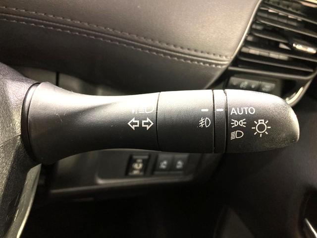 セレナ ｅ－パワー　ハイウェイスターＶ　純正１０型ナビ　全周囲カメラ　後席モニター　両側電動スライドドア　衝突軽減　プロパイロット　ＥＴＣ　ＢＳＭ　デジタルインナーミラー　前席シートヒーター　リアオートエアコン　革巻きステアリング（56枚目）