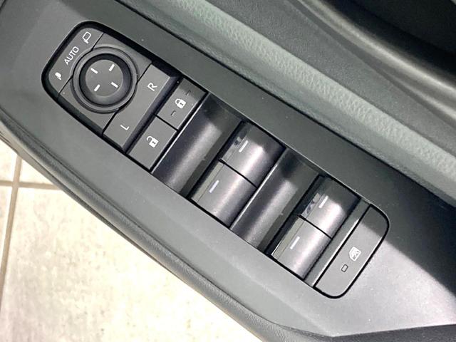 プリウス X 純正8型DA バックカメラ 衝突軽減 レーダークルーズ 禁煙車 コーナーセンサー スマートキー LEDヘッド ETC2.0 オートハイビーム 車線逸脱警報 オートライト オートエアコン(38枚目)