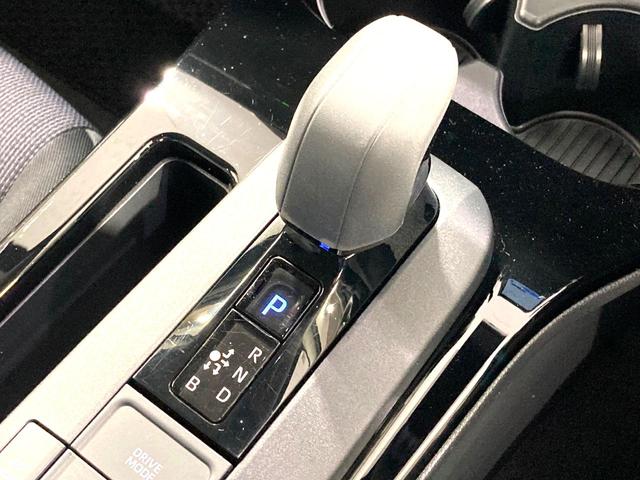 プリウス X 純正8型DA バックカメラ 衝突軽減 レーダークルーズ 禁煙車 コーナーセンサー スマートキー LEDヘッド ETC2.0 オートハイビーム 車線逸脱警報 オートライト オートエアコン(53枚目)