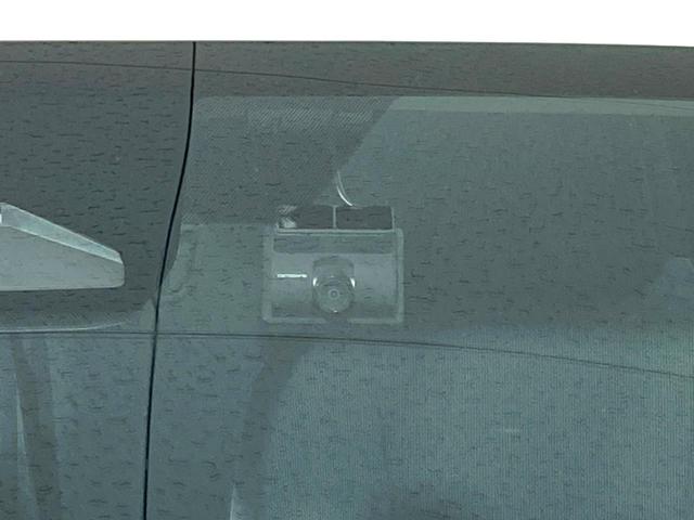 プリウス X 純正8型DA バックカメラ 衝突軽減 レーダークルーズ 禁煙車 コーナーセンサー スマートキー LEDヘッド ETC2.0 オートハイビーム 車線逸脱警報 オートライト オートエアコン(61枚目)