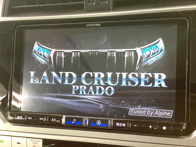 【ＢＩＧ−Ｘ９インチナビ】人気の大画面ＢＩＧ−Ｘナビを装備。専用設計で車内の雰囲気にマッチ！ナビ利用時のマップ表示は見やすく、テレビやＤＶＤは臨場感がアップ！いつものドライブがグッと楽しくなります