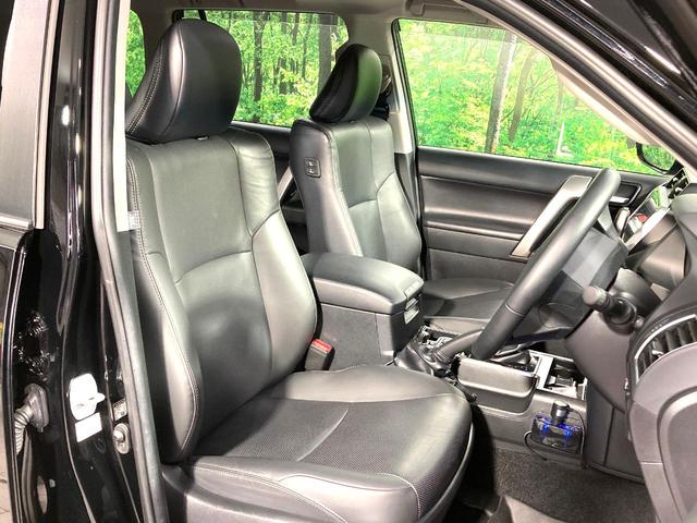 運転席シート廻りは使用感も少なく、良好な状態となっています。前オーナー様が丁寧に使っていたことがよくわかりますね。