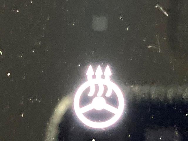 セレナ e-パワー ルキシオン 純正エアロ 純正12.3型ディスプレイ 両側電動ドア 全周囲カメラ プロパイロット 禁煙車 レザーシート コーナーセンサー スマートキー LEDヘッド ETC 純正16インチアルミ オートライト(69枚目)