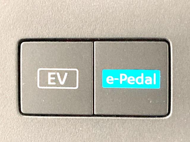 セレナ e-パワー ルキシオン 純正エアロ 純正12.3型ディスプレイ 両側電動ドア 全周囲カメラ プロパイロット 禁煙車 レザーシート コーナーセンサー スマートキー LEDヘッド ETC 純正16インチアルミ オートライト(72枚目)