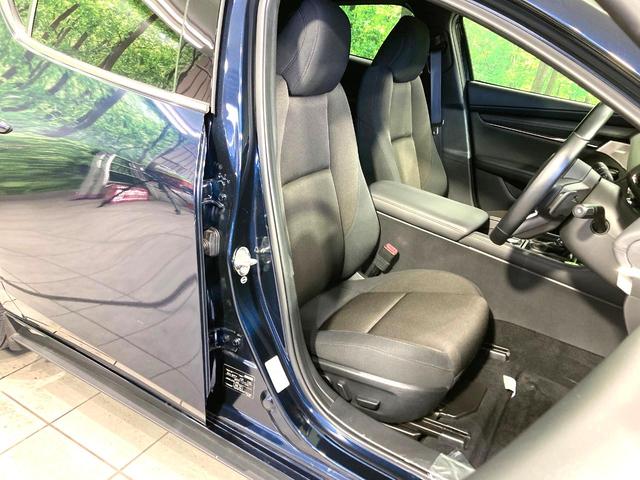 ＭＡＺＤＡ３ファストバック ２０Ｓプロアクティブ　ツーリングセレクション　マツダコネクトナビ　全周囲カメラ　ＢＯＳＥ　衝突被害軽減システム　レーダークルーズ　禁煙車　パワーシート　ドラレコ　コーナーセンサー　スマートキー　ＬＥＤヘッド　ビルトインＥＴＣ　純正１８インチアルミ（9枚目）
