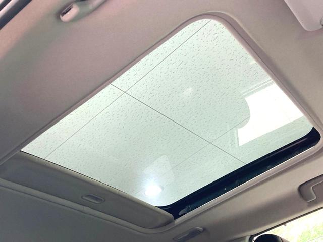 パジェロ ショート　ＶＲ－ＩＩ　サンルーフ　純正ナビ　バックカメラ　寒冷地仕様　禁煙車　クルーズコントロール　シートヒーター　パワーシート　ドラレコ　スマートキー　ＨＩＤ　ＥＴＣ　純正１８インチアルミ　オートライト　オートエアコン（4枚目）