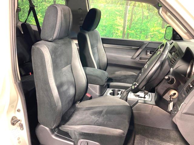 パジェロ ショート　ＶＲ－ＩＩ　サンルーフ　純正ナビ　バックカメラ　寒冷地仕様　禁煙車　クルーズコントロール　シートヒーター　パワーシート　ドラレコ　スマートキー　ＨＩＤ　ＥＴＣ　純正１８インチアルミ　オートライト　オートエアコン（8枚目）