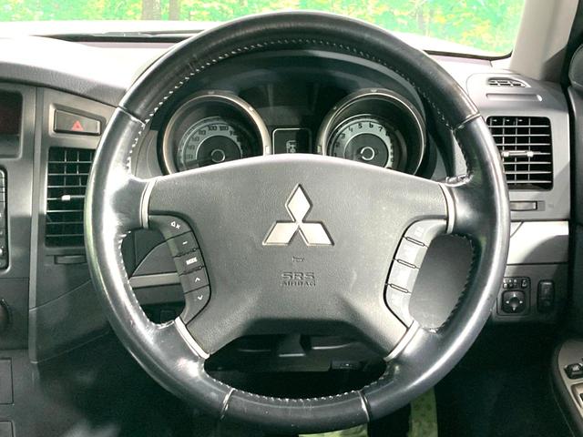 パジェロ ショート　ＶＲ－ＩＩ　サンルーフ　純正ナビ　バックカメラ　寒冷地仕様　禁煙車　クルーズコントロール　シートヒーター　パワーシート　ドラレコ　スマートキー　ＨＩＤ　ＥＴＣ　純正１８インチアルミ　オートライト　オートエアコン（13枚目）