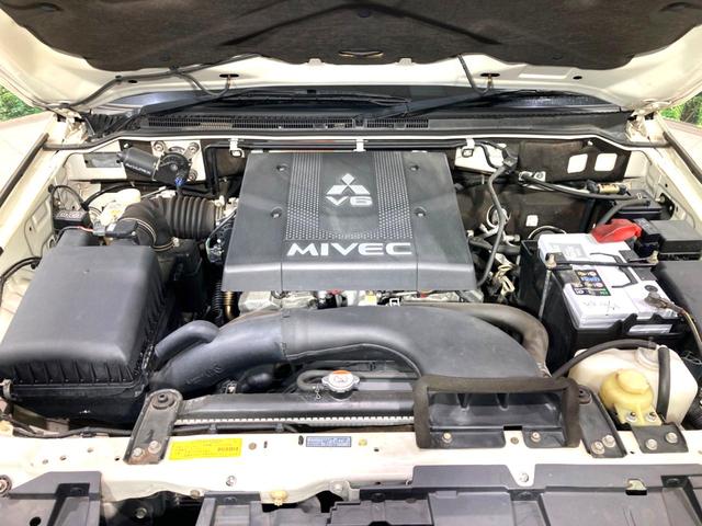 パジェロ ショート　ＶＲ－ＩＩ　サンルーフ　純正ナビ　バックカメラ　寒冷地仕様　禁煙車　クルーズコントロール　シートヒーター　パワーシート　ドラレコ　スマートキー　ＨＩＤ　ＥＴＣ　純正１８インチアルミ　オートライト　オートエアコン（18枚目）