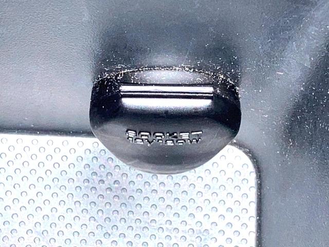 パジェロ ショート　ＶＲ－ＩＩ　サンルーフ　純正ナビ　バックカメラ　寒冷地仕様　禁煙車　クルーズコントロール　シートヒーター　パワーシート　ドラレコ　スマートキー　ＨＩＤ　ＥＴＣ　純正１８インチアルミ　オートライト　オートエアコン（56枚目）