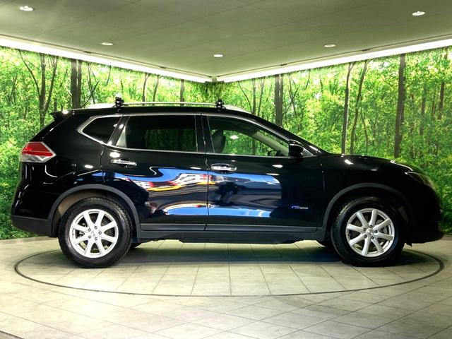 エクストレイル ２０Ｘ　ハイブリッド　エマージェンシーブレーキＰ　純正９型ナビ　後席モニター　バックカメラ　衝突軽減　禁煙車　電動リアゲート　コーナーセンサー　スマートキー　ＬＥＤヘッド　ルーフレール　ビルトインＥＴＣ　純正１７インチアルミ　オートライト（22枚目）