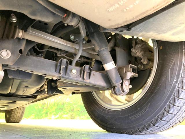 エクストレイル ２０Ｘ　ハイブリッド　エマージェンシーブレーキＰ　純正９型ナビ　後席モニター　バックカメラ　衝突軽減　禁煙車　電動リアゲート　コーナーセンサー　スマートキー　ＬＥＤヘッド　ルーフレール　ビルトインＥＴＣ　純正１７インチアルミ　オートライト（30枚目）