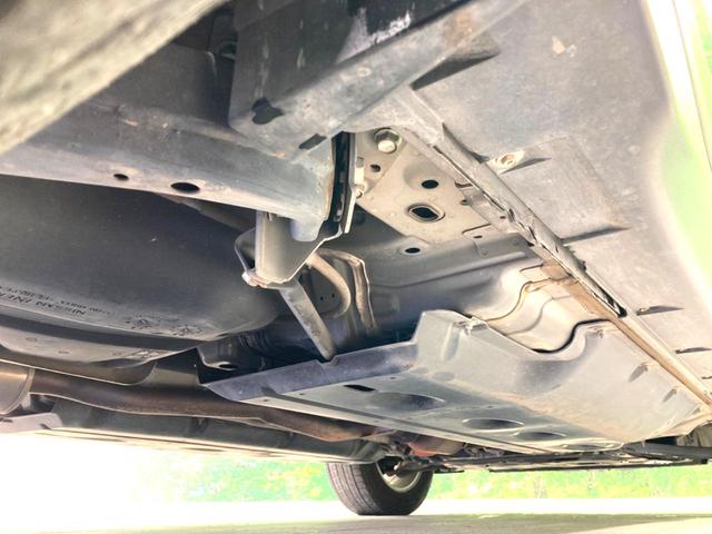 エクストレイル ２０Ｘ　ハイブリッド　エマージェンシーブレーキＰ　純正９型ナビ　後席モニター　バックカメラ　衝突軽減　禁煙車　電動リアゲート　コーナーセンサー　スマートキー　ＬＥＤヘッド　ルーフレール　ビルトインＥＴＣ　純正１７インチアルミ　オートライト（31枚目）