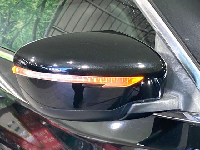 エクストレイル ２０Ｘ　ハイブリッド　エマージェンシーブレーキＰ　純正９型ナビ　後席モニター　バックカメラ　衝突軽減　禁煙車　電動リアゲート　コーナーセンサー　スマートキー　ＬＥＤヘッド　ルーフレール　ビルトインＥＴＣ　純正１７インチアルミ　オートライト（39枚目）