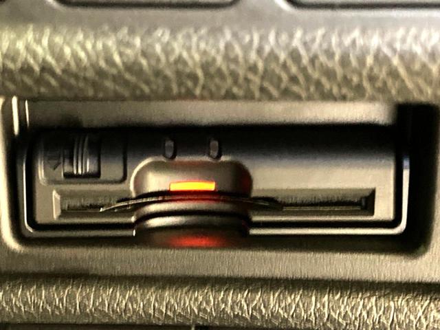 エクストレイル ２０Ｘ　ハイブリッド　エマージェンシーブレーキＰ　純正９型ナビ　後席モニター　バックカメラ　衝突軽減　禁煙車　電動リアゲート　コーナーセンサー　スマートキー　ＬＥＤヘッド　ルーフレール　ビルトインＥＴＣ　純正１７インチアルミ　オートライト（52枚目）