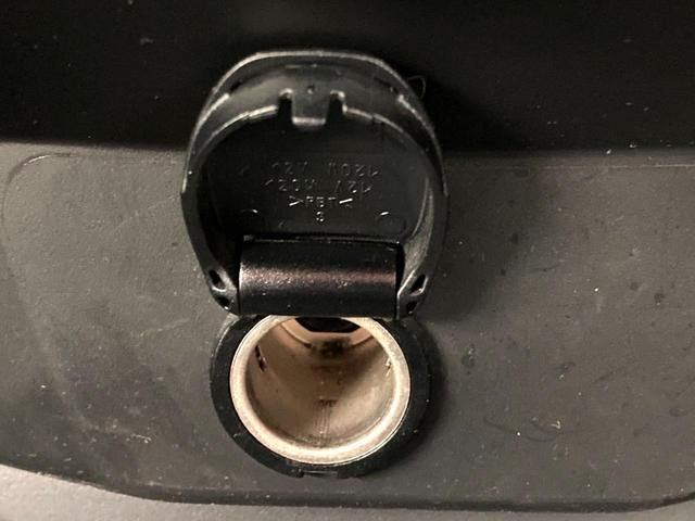 エクストレイル ２０Ｘ　ハイブリッド　エマージェンシーブレーキＰ　純正９型ナビ　後席モニター　バックカメラ　衝突軽減　禁煙車　電動リアゲート　コーナーセンサー　スマートキー　ＬＥＤヘッド　ルーフレール　ビルトインＥＴＣ　純正１７インチアルミ　オートライト（57枚目）