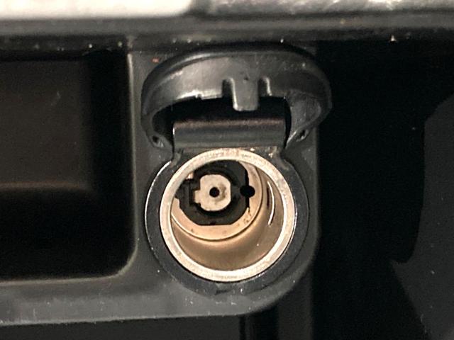 エクストレイル ２０Ｘ　ハイブリッド　エマージェンシーブレーキＰ　純正９型ナビ　後席モニター　バックカメラ　衝突軽減　禁煙車　電動リアゲート　コーナーセンサー　スマートキー　ＬＥＤヘッド　ルーフレール　ビルトインＥＴＣ　純正１７インチアルミ　オートライト（62枚目）