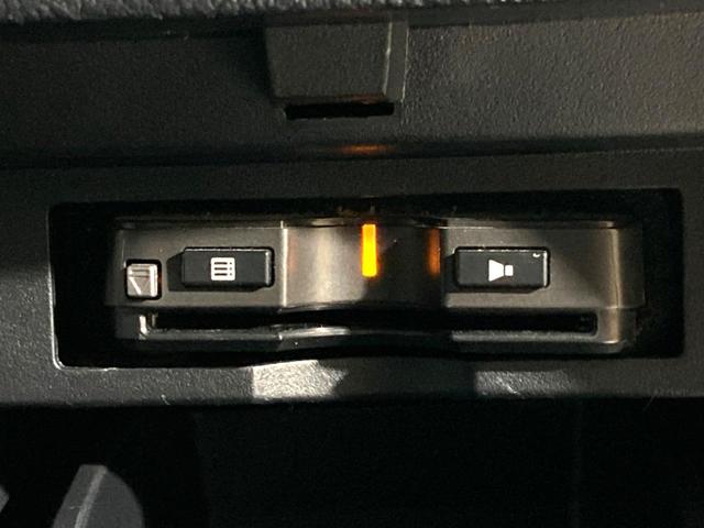 アルファード ２．５Ｓ　サンルーフ　両側電動ドア　後席モニター　バックカメラ　衝突被害軽減システム　レーダークルーズ　禁煙車　ドラレコ　コーナーセンサー　スマートキー　ＬＥＤヘッド　ビルトインＥＴＣ　純正１８インチアルミ（40枚目）
