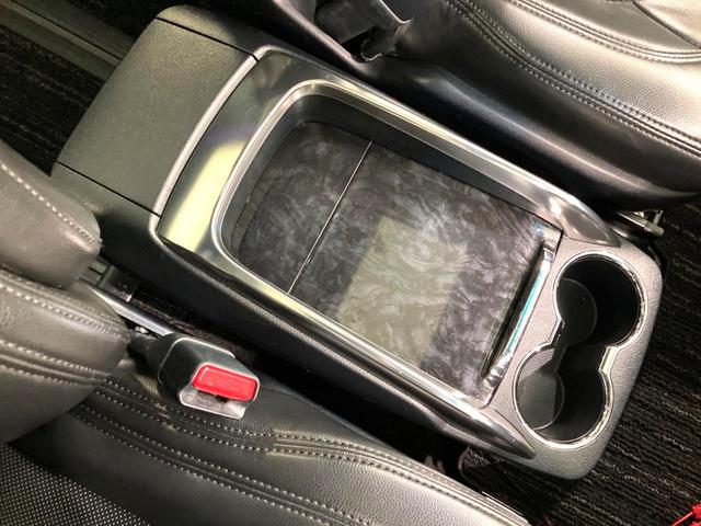 アルファード ２．５Ｓ　サンルーフ　両側電動ドア　後席モニター　バックカメラ　衝突被害軽減システム　レーダークルーズ　禁煙車　ドラレコ　コーナーセンサー　スマートキー　ＬＥＤヘッド　ビルトインＥＴＣ　純正１８インチアルミ（42枚目）
