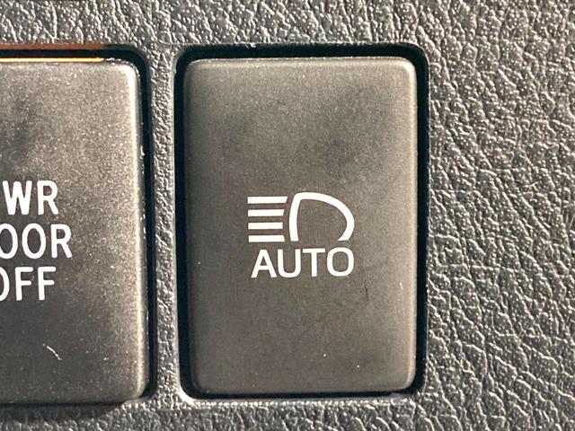 アルファード ２．５Ｓ　サンルーフ　両側電動ドア　後席モニター　バックカメラ　衝突被害軽減システム　レーダークルーズ　禁煙車　ドラレコ　コーナーセンサー　スマートキー　ＬＥＤヘッド　ビルトインＥＴＣ　純正１８インチアルミ（49枚目）