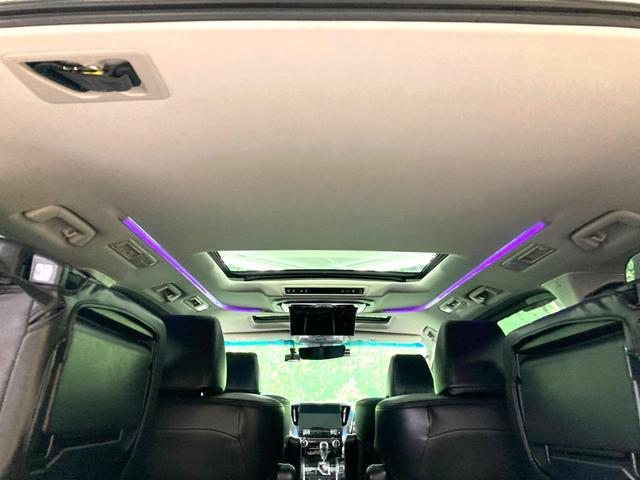 アルファード ２．５Ｓ　サンルーフ　両側電動ドア　後席モニター　バックカメラ　衝突被害軽減システム　レーダークルーズ　禁煙車　ドラレコ　コーナーセンサー　スマートキー　ＬＥＤヘッド　ビルトインＥＴＣ　純正１８インチアルミ（61枚目）