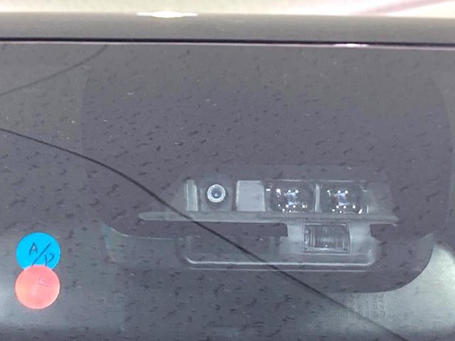 ヴォクシー ＺＳ　煌ＩＩ　純正９インチＳＤナビ　両側電動ドア　バックカメラ　衝突被害軽減システム　禁煙車　ドラレコ　コーナーセンサー　スマートキー　ＬＥＤヘッド　ＥＴＣ２．０　クルコン　純正１６インチアルミ　オートハイビーム（5枚目）