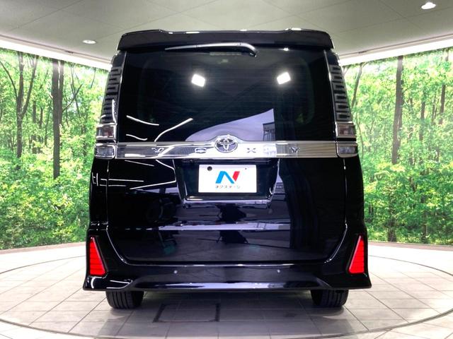 ヴォクシー ＺＳ　煌ＩＩ　純正９インチＳＤナビ　両側電動ドア　バックカメラ　衝突被害軽減システム　禁煙車　ドラレコ　コーナーセンサー　スマートキー　ＬＥＤヘッド　ＥＴＣ２．０　クルコン　純正１６インチアルミ　オートハイビーム（16枚目）