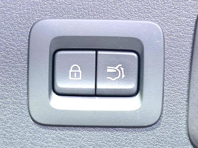 ＣＸ－６０ ２５Ｓ　エクスクルーシブモード　純正１２．３型ディスプレイ　全周囲カメラ　ＢＯＳＥ　衝突軽減　レーダークルーズ　禁煙車　電動リアゲート　レザーシート　シートベンチレーション　コーナーセンサー　スマートキー　ＬＥＤヘッド　ＥＴＣ（7枚目）