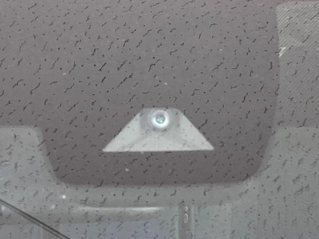 エクストレイル ２０Ｘ　ＳＤナビ　バックカメラ　衝突被害軽減システム　禁煙車　電動リアゲート　ハーフレザーシート　コーナーセンサー　スマートキー　ＥＴＣ　純正１８インチアルミ　デュアルエアコン　Ｂｌｕｅｔｏｏｔｈ　ＣＤ（5枚目）