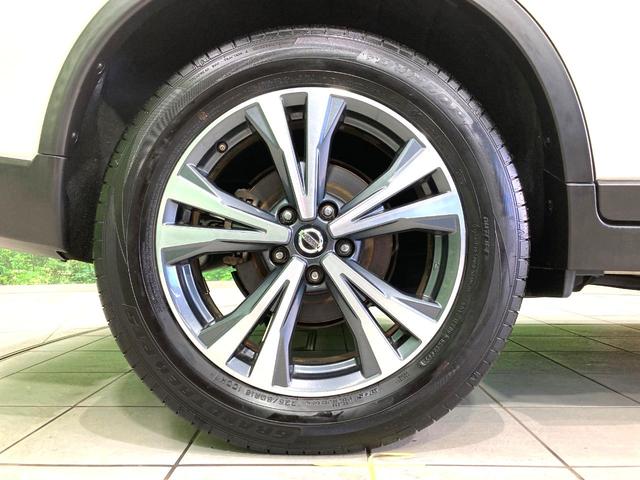 エクストレイル ２０Ｘ　ＳＤナビ　バックカメラ　衝突被害軽減システム　禁煙車　電動リアゲート　ハーフレザーシート　コーナーセンサー　スマートキー　ＥＴＣ　純正１８インチアルミ　デュアルエアコン　Ｂｌｕｅｔｏｏｔｈ　ＣＤ（24枚目）