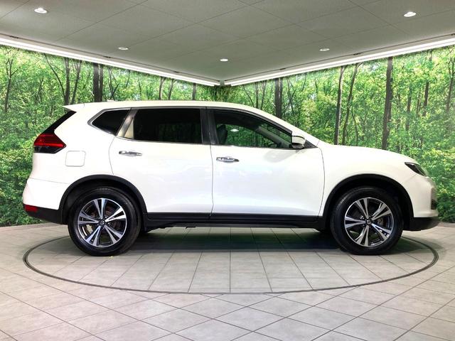 エクストレイル ２０Ｘ　ＳＤナビ　バックカメラ　衝突被害軽減システム　禁煙車　電動リアゲート　ハーフレザーシート　コーナーセンサー　スマートキー　ＥＴＣ　純正１８インチアルミ　デュアルエアコン　Ｂｌｕｅｔｏｏｔｈ　ＣＤ（30枚目）