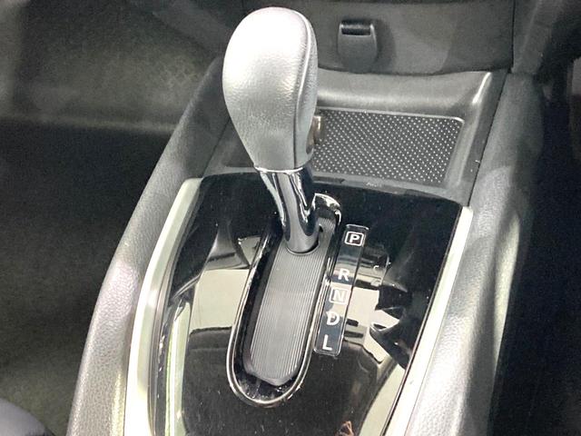 エクストレイル ２０Ｘ　ＳＤナビ　バックカメラ　衝突被害軽減システム　禁煙車　電動リアゲート　ハーフレザーシート　コーナーセンサー　スマートキー　ＥＴＣ　純正１８インチアルミ　デュアルエアコン　Ｂｌｕｅｔｏｏｔｈ　ＣＤ（46枚目）