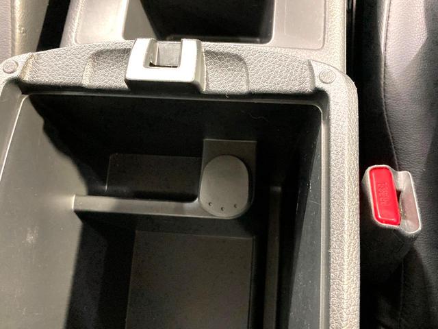 エクストレイル ２０Ｘ　ＳＤナビ　バックカメラ　衝突被害軽減システム　禁煙車　電動リアゲート　ハーフレザーシート　コーナーセンサー　スマートキー　ＥＴＣ　純正１８インチアルミ　デュアルエアコン　Ｂｌｕｅｔｏｏｔｈ　ＣＤ（56枚目）