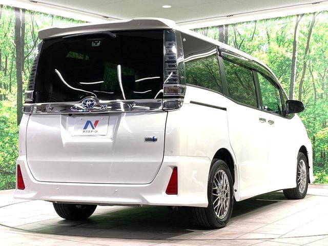 ヴォクシー ハイブリッドＺＳ　煌ＩＩＩ　衝突被害軽減システム　純正１０型ＳＤナビ　両側電動ドア　バックカメラ　ハーフレザーシート　ドラレコ　コーナーセンサー　スマートキー　ＬＥＤヘッド　ＥＴＣ２．０　クルコン　純正１６インチアルミ（18枚目）