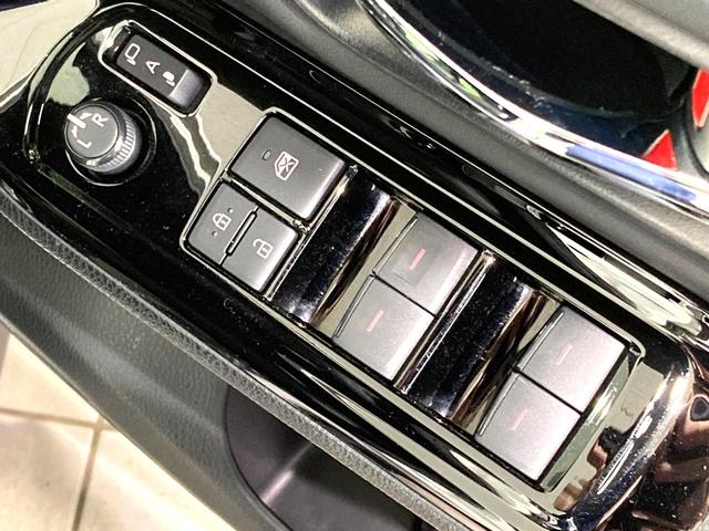 ヴォクシー ハイブリッドＺＳ　煌ＩＩＩ　衝突被害軽減システム　純正１０型ＳＤナビ　両側電動ドア　バックカメラ　ハーフレザーシート　ドラレコ　コーナーセンサー　スマートキー　ＬＥＤヘッド　ＥＴＣ２．０　クルコン　純正１６インチアルミ（40枚目）