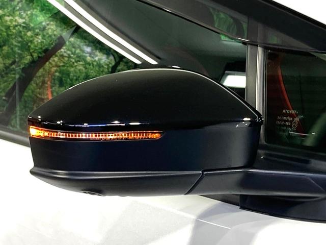 プリウス Z ガラスルーフ 純正12.3型ディスプレイ 全周囲カメラ 100V電源 デジタルインナーミラー 衝突軽減 レーダークルーズ BSM 禁煙車 電動リアゲート レザーシート シートベンチレーション LED(38枚目)