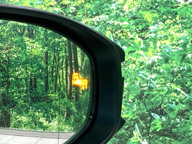 プリウス Z ガラスルーフ 純正12.3型ディスプレイ 全周囲カメラ 100V電源 デジタルインナーミラー 衝突軽減 レーダークルーズ BSM 禁煙車 電動リアゲート レザーシート シートベンチレーション LED(48枚目)