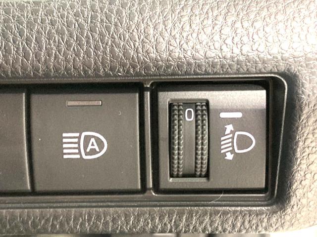 プリウス Z ガラスルーフ 純正12.3型ディスプレイ 全周囲カメラ 100V電源 デジタルインナーミラー 衝突軽減 レーダークルーズ BSM 禁煙車 電動リアゲート レザーシート シートベンチレーション LED(53枚目)