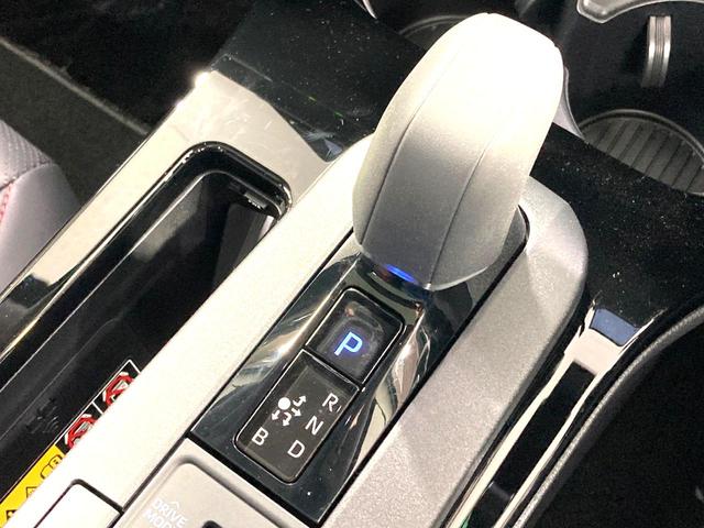 プリウス Z ガラスルーフ 純正12.3型ディスプレイ 全周囲カメラ 100V電源 デジタルインナーミラー 衝突軽減 レーダークルーズ BSM 禁煙車 電動リアゲート レザーシート シートベンチレーション LED(66枚目)