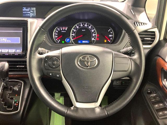 ヴォクシー ZS サンルーフ 両側電動ドア 純正9型ナビ 後席モニター バックカメラ 寒冷地仕様 禁煙車 スマートキー LEDヘッド ビルトインETC 純正16インチアルミ オートライト デュアルエアコン(13枚目)