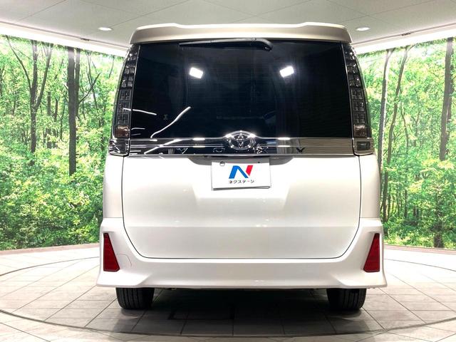 ヴォクシー ZS サンルーフ 両側電動ドア 純正9型ナビ 後席モニター バックカメラ 寒冷地仕様 禁煙車 スマートキー LEDヘッド ビルトインETC 純正16インチアルミ オートライト デュアルエアコン(15枚目)