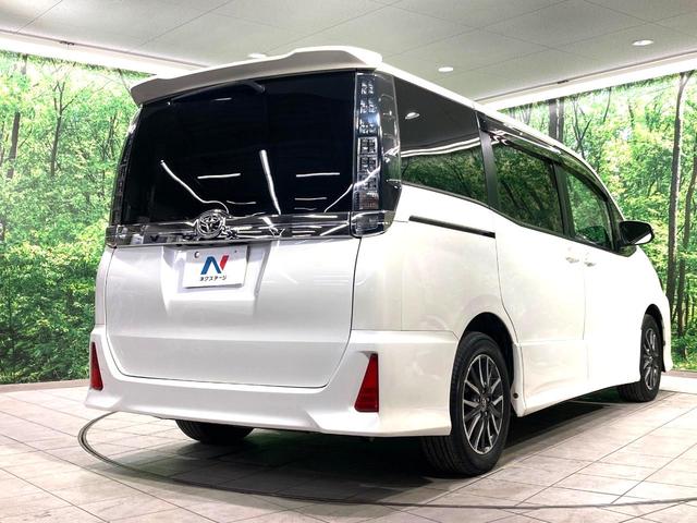 ヴォクシー ZS サンルーフ 両側電動ドア 純正9型ナビ 後席モニター バックカメラ 寒冷地仕様 禁煙車 スマートキー LEDヘッド ビルトインETC 純正16インチアルミ オートライト デュアルエアコン(17枚目)