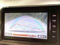 【バックカメラ】駐車時に後方がリアルタイム映像で確認できます。大型商業施設や立体駐車場での駐車時や、夜間のバック時に大活躍！運転スキルに関わらず、今や必須となった装備のひとつです！ 4