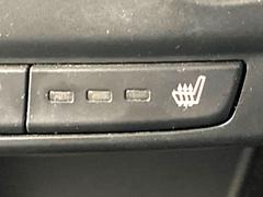 【シートヒーター】寒い日に重宝するシートヒーター！エアコンより早く温まってくれるので寒がりの人も安心ですね♪エアコンの温風は乾燥するから苦手、という方にもをおすすめです。 7
