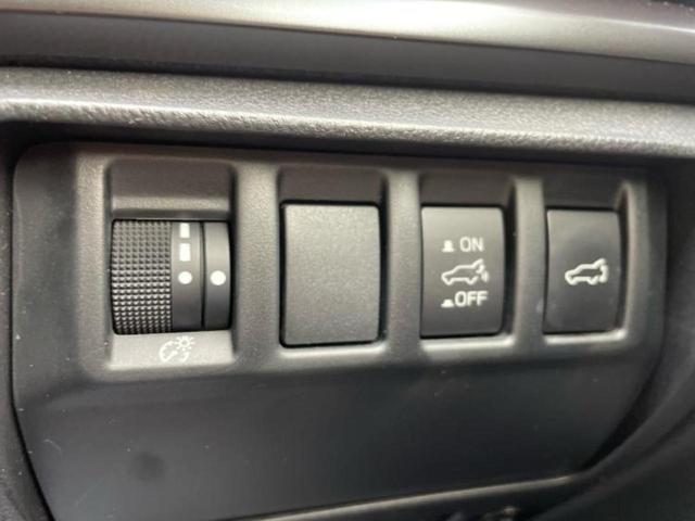 レヴォーグ 4WD STIスポーツEX 保証書/純正 11.6インチ SDナビ/デジタルインナーミラー/衝突安全装置/シートヒーター/全方位モニター/車線逸脱防止支援システム/シート フルレザー/パーキングアシスト バックガイド 革シート(32枚目)