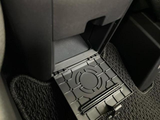 デリカD:5 4WD P 保証書/衝突安全装置/両側電動スライドドア/シートヒーター/車線逸脱防止支援システム/電動バックドア/ドライブレコーダー 社外/ヘッドランプ LED/Bluetooth接続/ETC/EBD付ABS(37枚目)