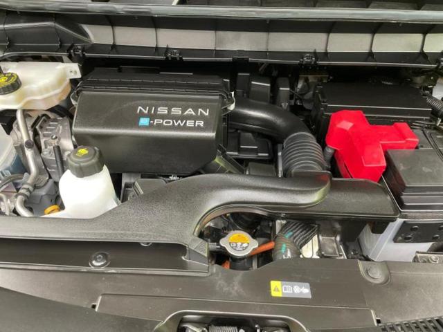 セレナ ｅパワーハイウェイスターＶ　新品タイヤ／保証書／純正　ＳＤナビ／インテリジェントルームミラー／衝突安全装置／ハンズフリー電動スライドドア／シートヒーター　前席／アラウンドビューモニター／車線逸脱防止支援システム／プロパイロット（53枚目）