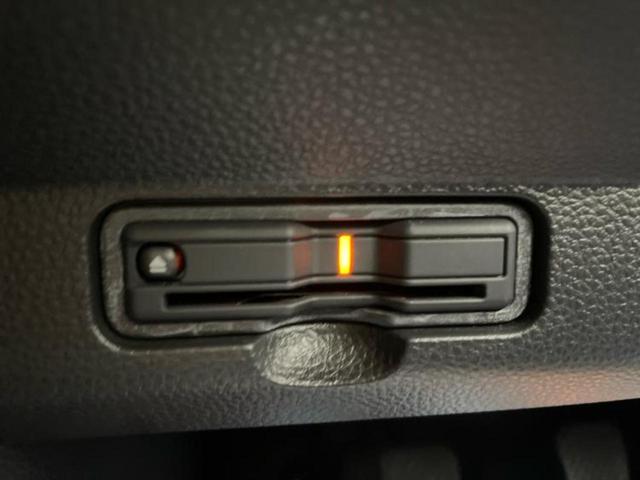 Ｎ－ＯＮＥ ＲＳ　新品タイヤ／保証書／純正　８インチ　ＳＤナビ／衝突安全装置／シートヒーター／車線逸脱防止支援システム／ヘッドランプ　ＬＥＤ／ＥＴＣ／ＥＢＤ付ＡＢＳ／横滑り防止装置／アイドリングストップ　レーンアシスト（18枚目）