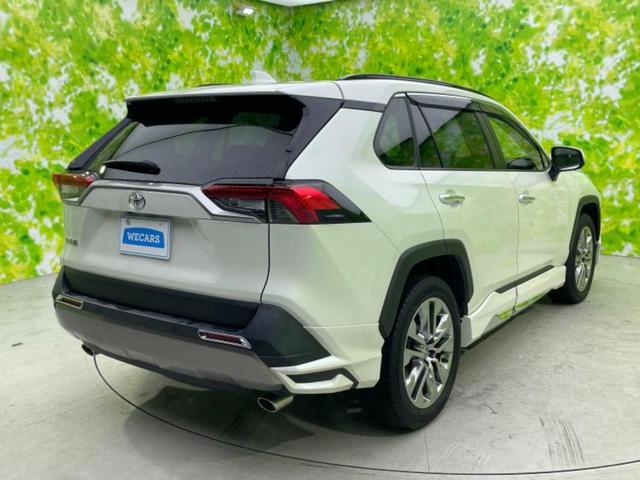 ＲＡＶ４ ４ＷＤ　Ｇ　Ｚパッケージ　純正エアロ／保証書／純正　９インチ　ＳＤナビ／デジタルインナーミラー／衝突安全装置／シートヒーター／車線逸脱防止支援システム／シート　フルレザー／電動バックドア／ドライブレコーダー　前後　革シート（3枚目）